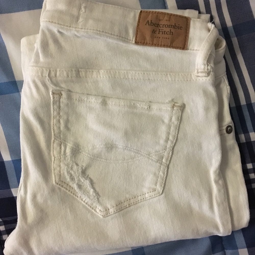 Perfect white skinny jeans 😊 gently worn